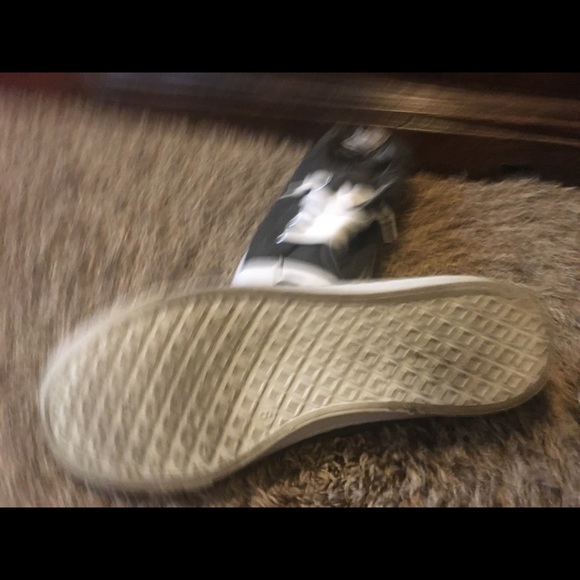 Shoes - Picture 2 of 2